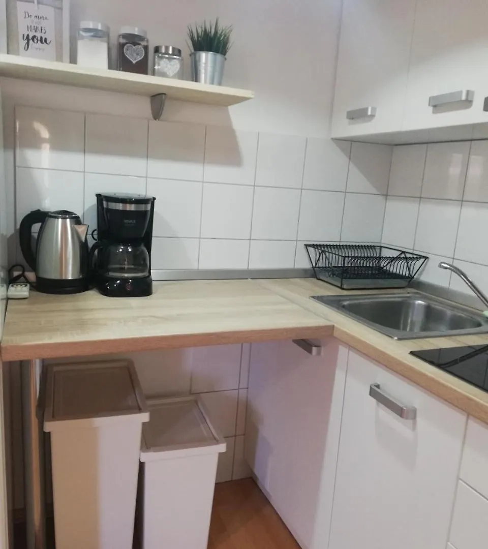 Studio C, Free Parking Pula 0*,